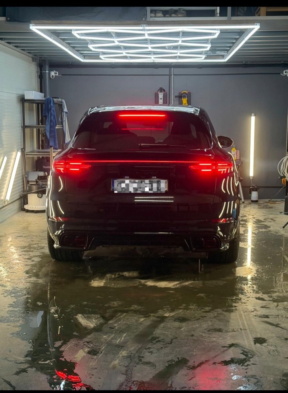 Porsche  Cayenne Detailing